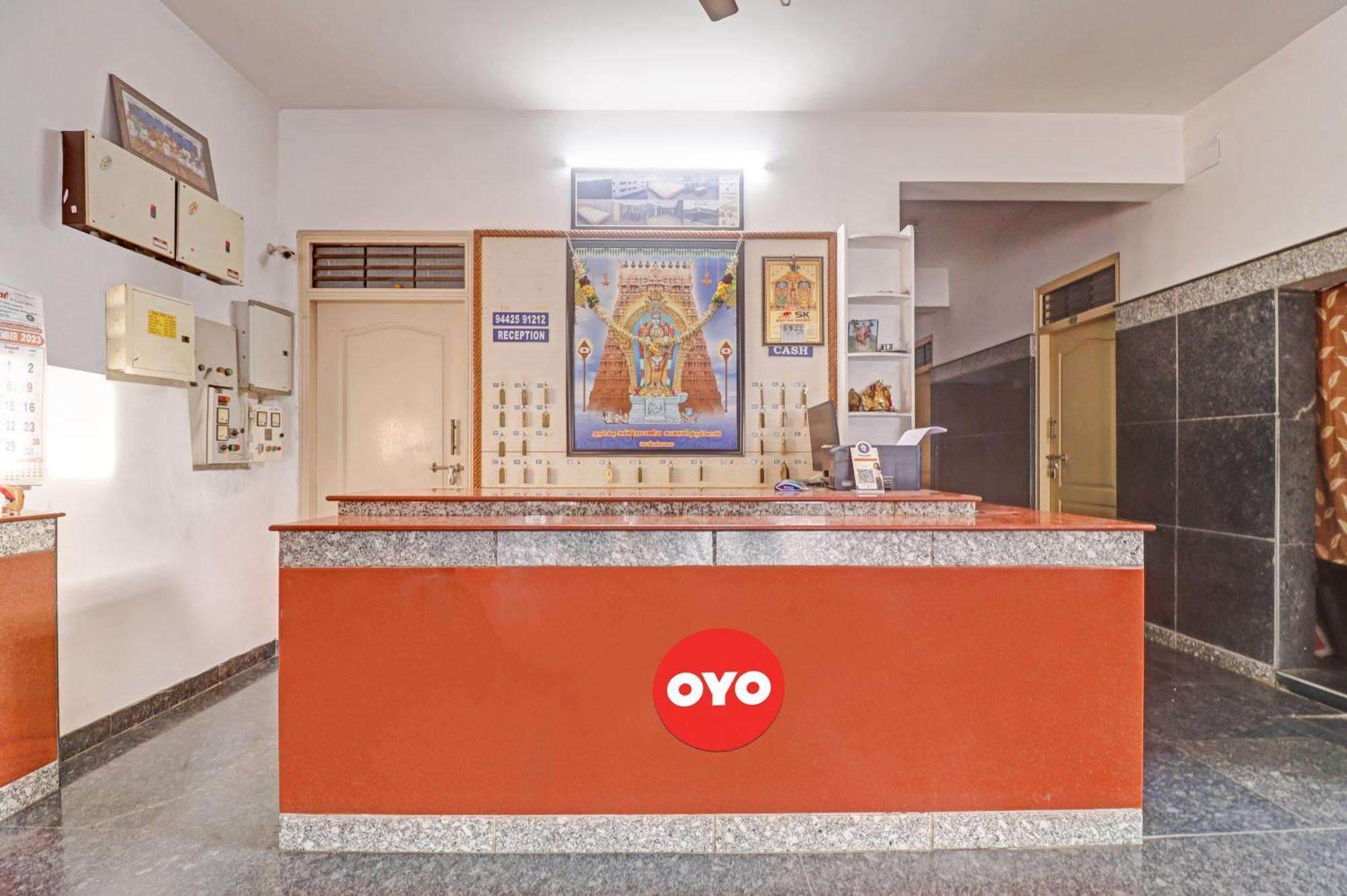 Oyo Flagship Amman Lodge Chennimalai Kültér fotó
